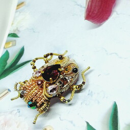 Gold bug