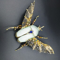 Green giant bug